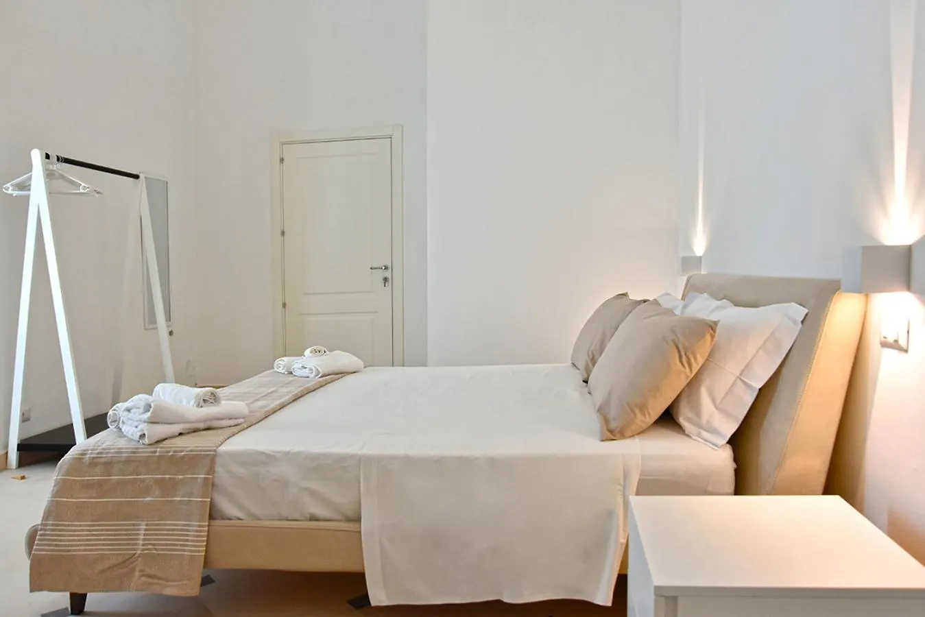 Adhoc Rooms Ragusa Guest house